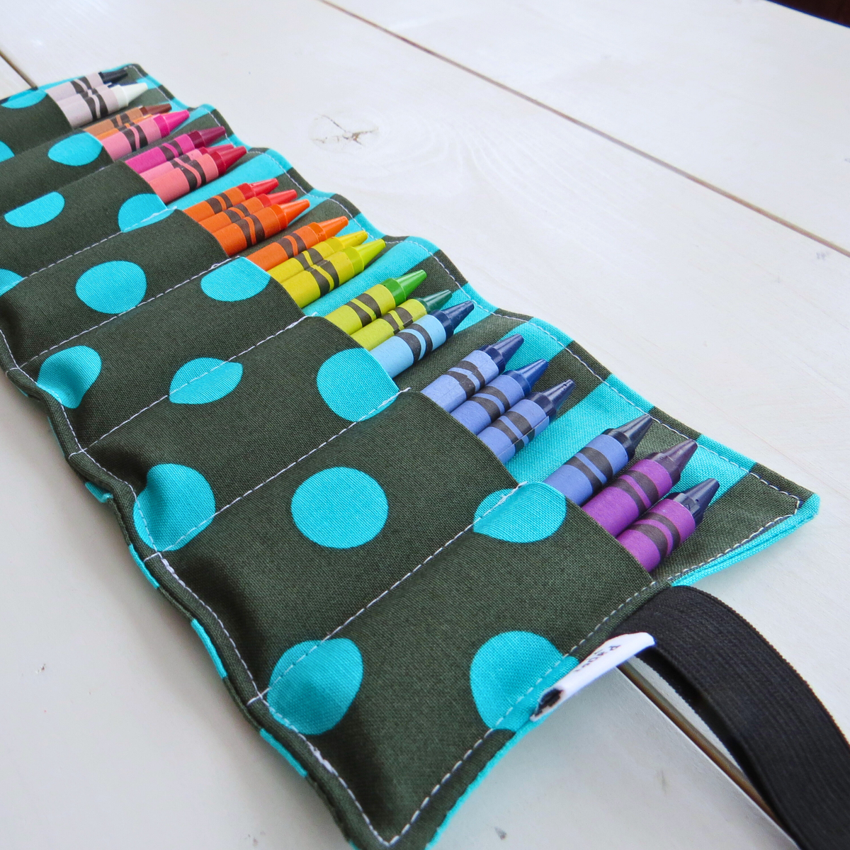 Crayon Roll-Up Organizer – Travel Art Storage for Kids