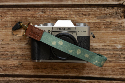 Vine Wristlet Keychain Lanyard- Floral Printed Design