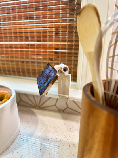 HOLD IT RIGHT THERE MAGNETIC TRAVEL PHONE STAND