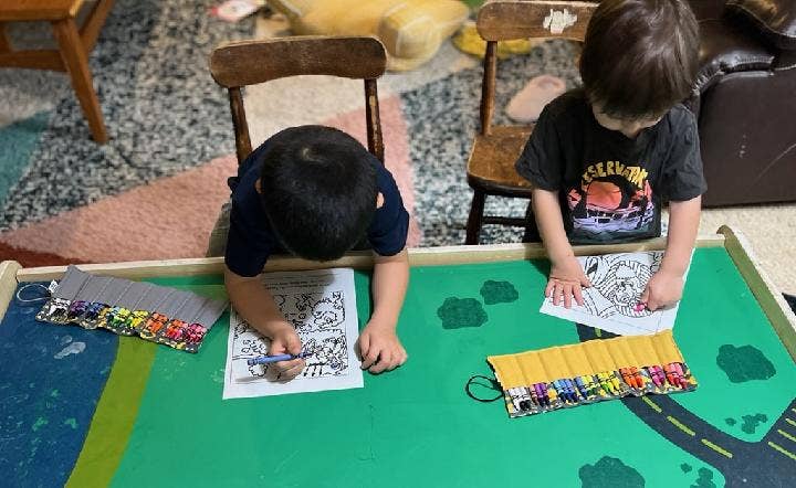 Crayon Roll-Up Organizer – Travel Art Storage for Kids