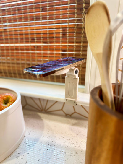 HOLD IT RIGHT THERE MAGNETIC TRAVEL PHONE STAND