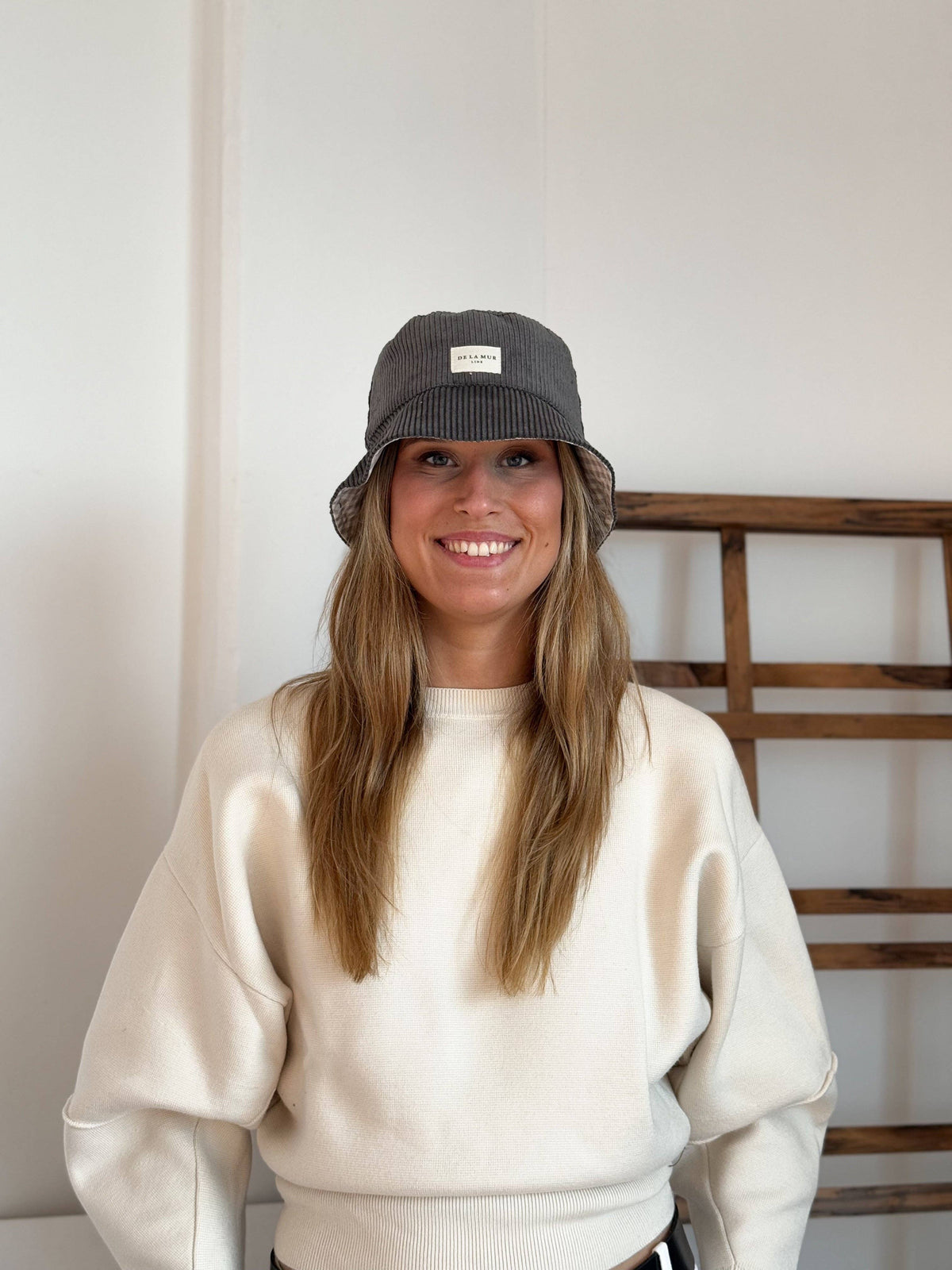 Corduroy Bucket Hat – Charcoal Gray (Boni)
