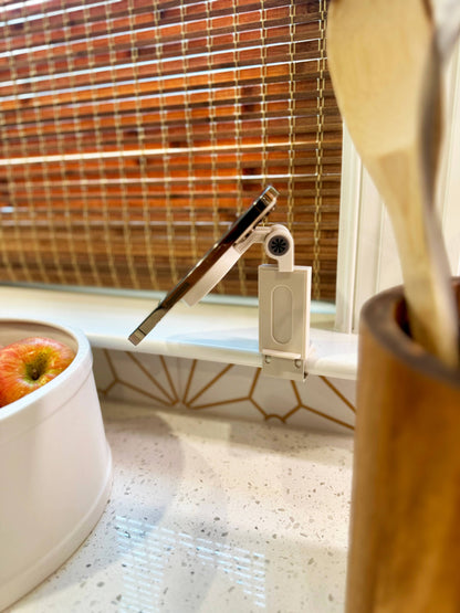 HOLD IT RIGHT THERE MAGNETIC TRAVEL PHONE STAND